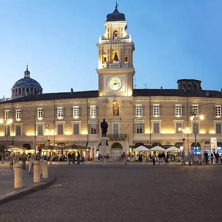 شقة Palazzo Altavilla Deluxe بارما